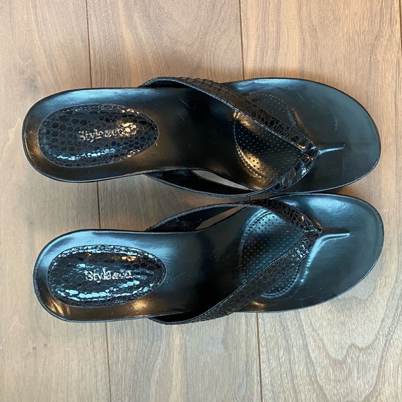 Wedge Sandals - Size 8.5 - Picture 2 of 4